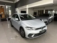 Usata VW Polo Life 95 CV (69 kW) 2025 Argento Berlina