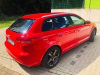 Gebraucht Audi A3 Ambiente 105 PS (77 kW) 2011 Rot Kleinwagen