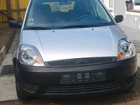 Gebraucht Ford Fiesta 60 PS (44 kW) 2006 Silber Kleinwagen