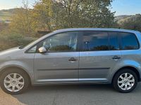 Gebraucht VW Touran 105 PS (77 kW) 2010 Grau Van / Kleinbus