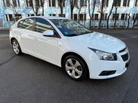 Gebraucht Chevrolet Cruze LTZ 141 PS (103 kW) 2012 Weiß Kleinwagen