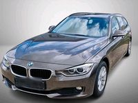 Gebraucht BMW 320 183 PS (134 kW) 2015 Braun Kombi