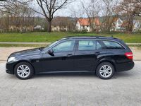 Gebraucht Mercedes E220 170 PS (125 kW) 2012 Schwarz Kombi
