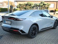 Neu Mazda 6e Takumi-Line 189 kW (258 PS) 2025 Grau Limousine