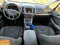 Gebraucht Ford S-MAX Titanium 179 PS (131 kW) 2017 Silber Van / Kleinbus