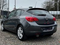 Gebraucht Opel Astra 140 PS (102 kW) 2011 Grau Limousine