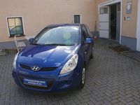 Gebraucht Hyundai i20 Edition+ 77 PS (56 kW) 2011 Blau Kleinwagen