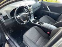 gebraucht Toyota Avensis 2.0 Diesel / Kamera, Sitzheizung, Tempomat, Navi