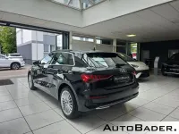 Gebraucht Audi A3 Sportback e-tron Advanced 150 PS (110 kW) 2022 Weiß Kleinwagen