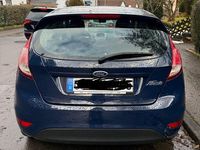 Gebraucht Ford Fiesta Titanium 82 PS (60 kW) 2014 Blau Kleinwagen