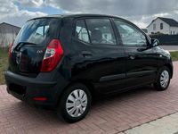 Gebraucht Hyundai i10 69 PS (50 kW) 2012 Schwarz Kleinwagen