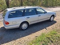 Gebraucht Mercedes E230 150 PS (110 kW) 1997 Silber Kombi