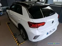 Second-hand VW T-Roc R-line 110 CP (80 kW) 2023 Alb SUV