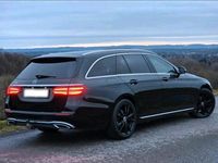 Używany Mercedes E220 AMG 194 KM (142 kW) 2017 Czarny Kombi