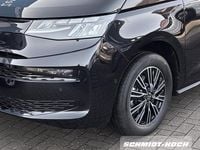 Second-hand VW Multivan Basis 150 CP (110 kW) 2025 Negru Monovolum