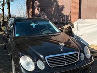 Gebraucht Mercedes E500 Avantgarde 306 PS (225 kW) 2004 Schwarz Kombi