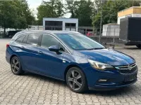 Gebraucht Opel Astra 150 PS (110 kW) 2018 Blau Kombi