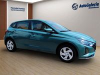 Neu Hyundai i20 Select 101 PS (74 kW) 2025 Grün Limousine