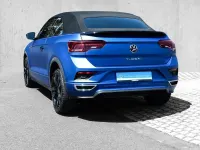 Gebraucht VW T-Roc Cabriolet R-line 150 PS (110 kW) 2022 Ravennablau matt/schwarz (metallic) Cabrio
