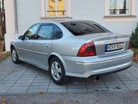 Gebraucht Opel Vectra 136 PS (100 kW) 1999 Silber Limousine