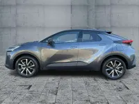 Neu Toyota C-HR Team 223 PS (164 kW) 2025 Grey metallic (1g3)/ black (20 SUV