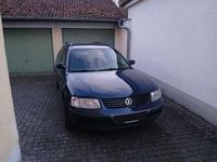 Gebraucht VW Passat Basis 125 PS (91 kW) 1998 Blau Kombi