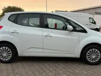 Gebraucht Kia Venga 90 PS (66 kW) 2012 Weiß Kleinwagen