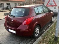 Gebraucht Nissan Tiida Acenta 110 PS (80 kW) 2008 Rot Limousine