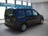 Second-hand VW Caddy 102 CP (75 kW) 2023 Albastru Monovolum