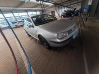 Usado VW Golf IV 110 HP (80 kW) 2002 Prateado Citadino