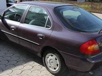 Gebraucht Ford Mondeo 116 PS (85 kW) 1998 Violett Kleinwagen