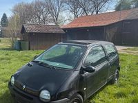 Second-hand Renault Twingo 58 CP (42 kW) 2000 Negru Hatchback