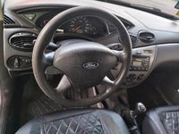 Second-hand Ford Focus 110 CP (80 kW) 2004 Argintiu Hatchback
