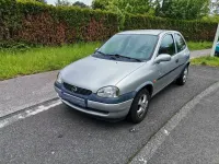 Gebraucht Opel Corsa Edition 65 PS (47 kW) 2000 Silber Limousine