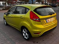 Gebraucht Ford Fiesta 90 PS (66 kW) 2009 Grün Kleinwagen