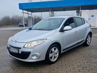 Gebraucht Renault Mégane 110 PS (80 kW) 2011 Silber Limousine