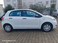 Gebraucht Toyota Yaris Cool 69 PS (50 kW) 2011 Weiß Kleinwagen