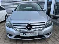 Gebraucht Mercedes B180 122 PS (89 kW) 2014 Silber Van / Kleinbus