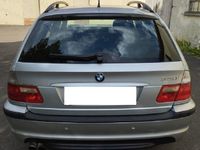Gebraucht BMW 330 M Sport 231 PS (169 kW) 2001 Silber Kombi