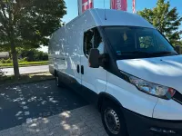 Gebraucht Iveco Daily 136 PS (100 kW) 2021 Weiß Limousine