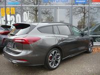 Gebraucht Ford Focus ST-Line X 155 PS (114 kW) 2025 Grau Limousine