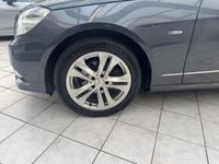 Gebraucht Mercedes E200 136 PS (100 kW) 2011 Grau Limousine