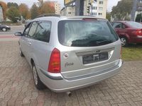 Gebraucht Ford Focus Ghia 116 PS (85 kW) 2004 Silber Kombi