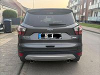Gebraucht Ford Kuga Titanium 150 PS (110 kW) 2019 Grau SUV