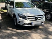 Gebraucht Mercedes GLA220 177 PS (130 kW) 2016 Weiß SUV