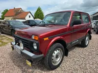Gebraucht Lada Taiga 83 PS (61 kW) 2017 Rot SUV