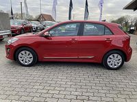 Gebraucht Kia Rio Vision 101 PS (74 kW) 2022 Rot (beg signalrot) Limousine