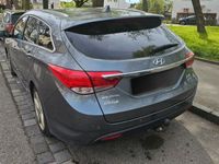 gebraucht Hyundai i40 cw 1.7 CRDi Premium 100kW Automatik Premium