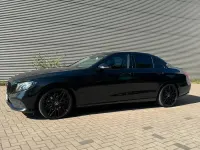 Gebraucht Mercedes E220 194 PS (142 kW) 2019 Schwarz Limousine