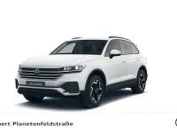 Gebraucht VW Touareg 231 PS (169 kW) 2025 Pure white SUV